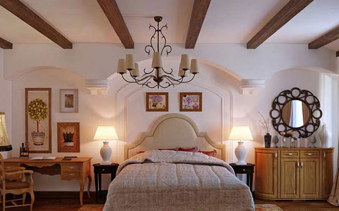 Декоративные полиретнавоые балки в интерьере спальни